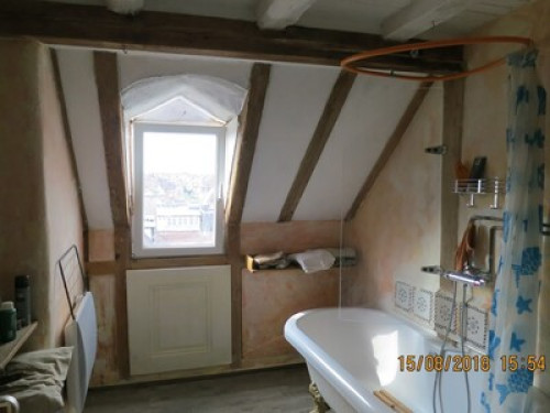 Independent comfortable room (h