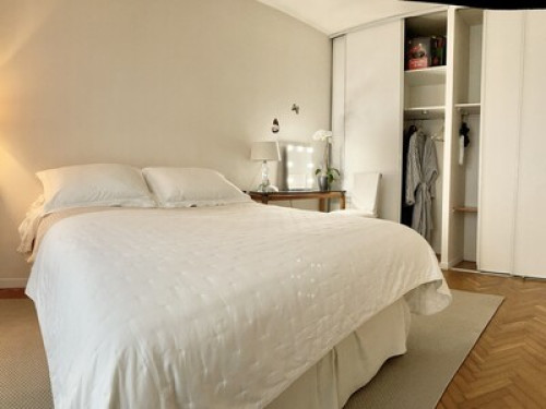 Cozy private room in apartment