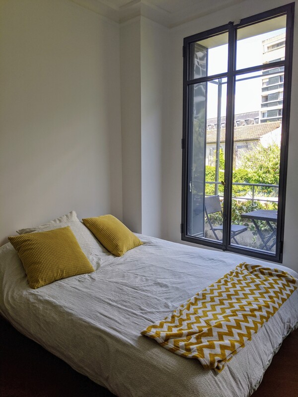  Bedroom L.(Single Bed)  -  House with garden in Paris centre  - Gallery -  1