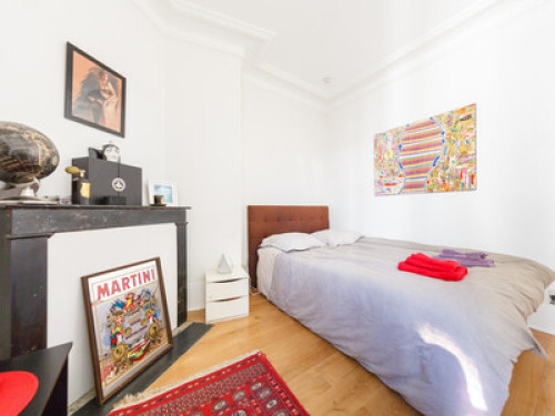 Cosy Room near Eiffel Towel