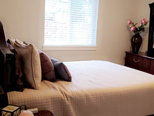 homely-comforts-surrey-91616897520240815124649AM
