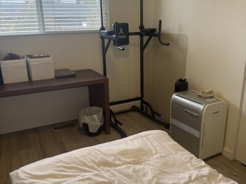 comfortable-and-convenient-home-richmond-196857428820250202050200AM