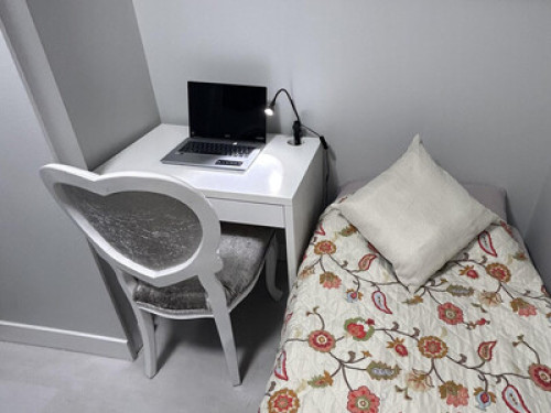 1 Bedroom + airport pick up - Gallery - 7