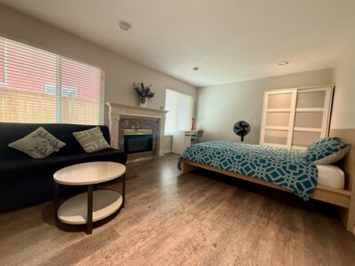 One bedroom suite in Richmond - Gallery - 16