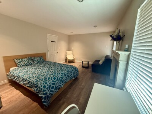 One bedroom suite in Richmond - Gallery - 15