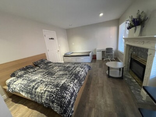 One bedroom suite in Richmond