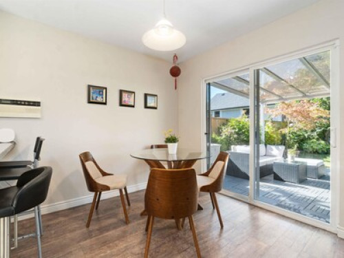 One bedroom suite in Richmond - Gallery - 10
