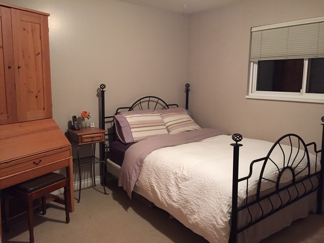 Large Private, Clean Bedroom(Full Room) - 1