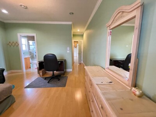Friendly Safe Home Female House - Gallery - 26