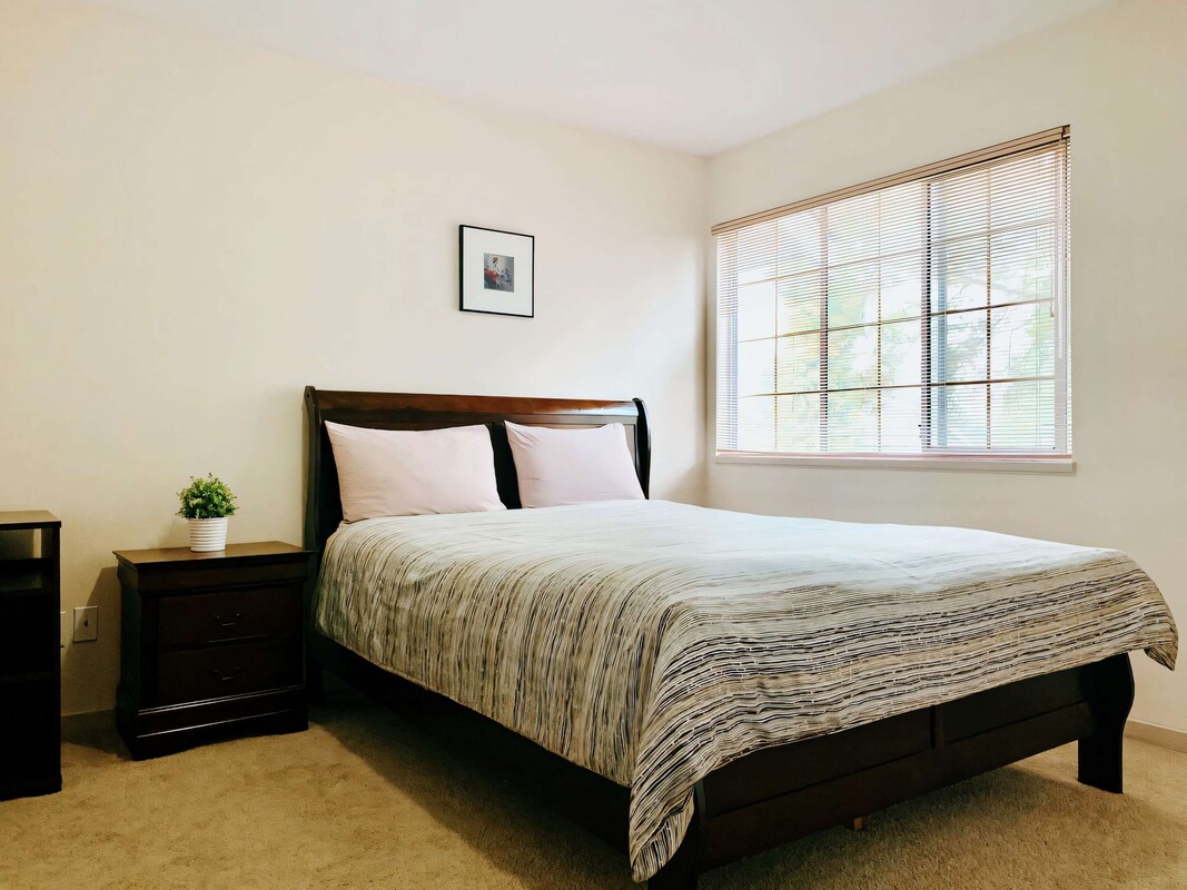  Room A(Full Room)  -  Burnaby Deerlake Lovely Home  - Gallery -  1