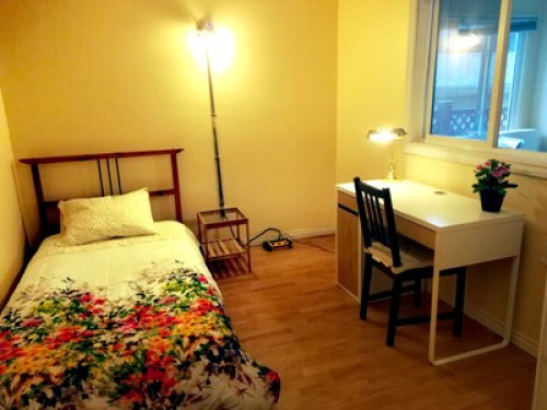 cozyroom-burnaby-126915011120240815010006AM