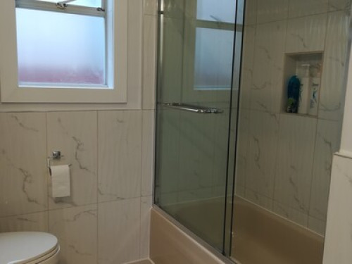 cozyroom-burnaby-198273103520240815010003AM