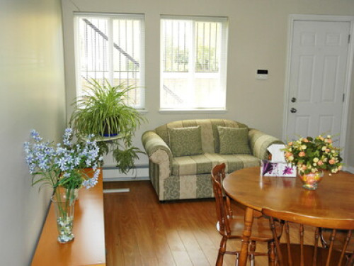 Cozy lower room in quiet city centr - Gallery - 6