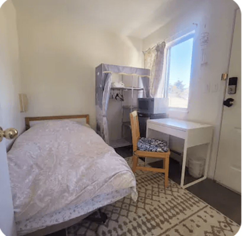 Room With Private Entrance (Full Room) - 1
