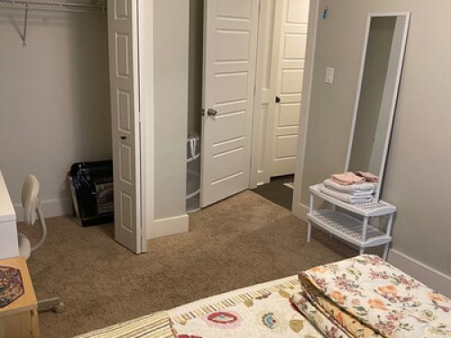 student-rooms-available-coquitlam-40429636820240815010335AM