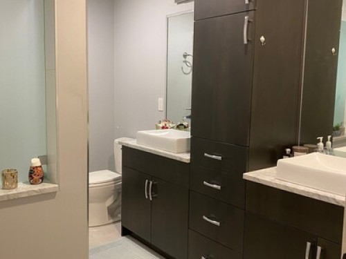 student-rooms-available-coquitlam-47562639620240815010336AM