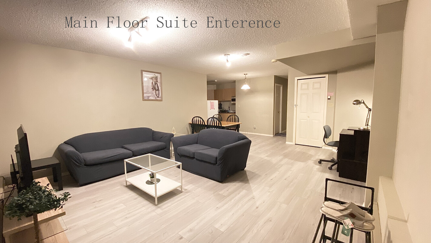  Luxury Suite (Single Bed)  -  North Burnaby beautiful home   - Gallery -  1