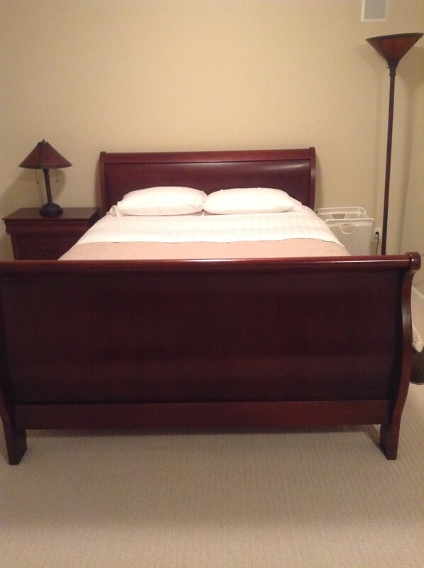  Upstairs Middle(Full Room)  -  Welcome to North Burnaby!  - Gallery -  1