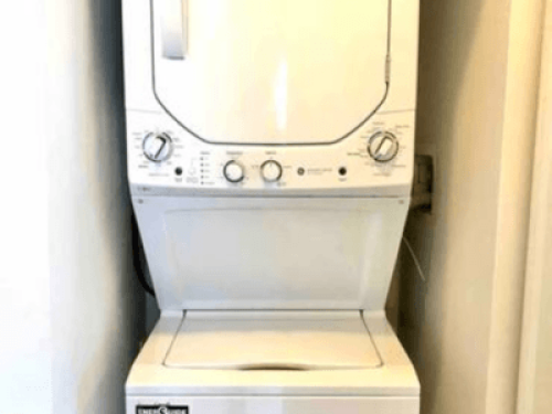 Clean Room In Trendy Apartment