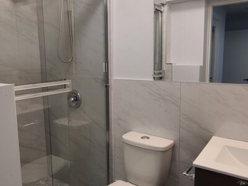 1 Bedroom in a new Burnaby home - Gallery - 7