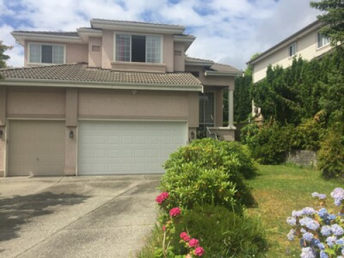 Cozy Room Near Coquitlam Centre 