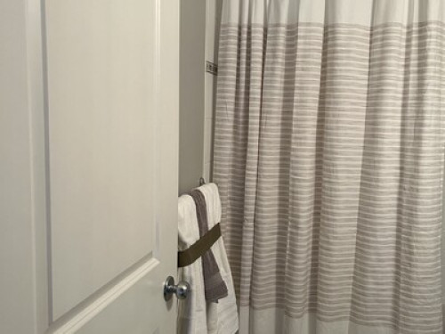 room-available-coquitlam-119463061520240815011619AM