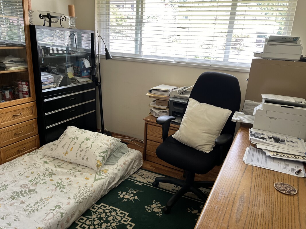  Office(Full Room)  -  Experienced and well grounded famil  - Gallery -  1