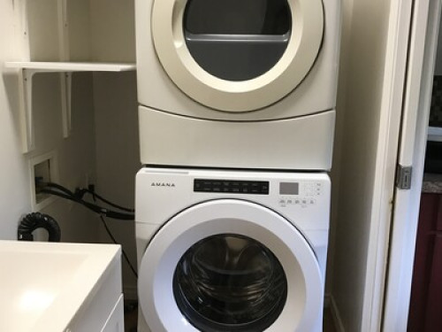 Near U of M. very near BUS,   - Gallery -  5