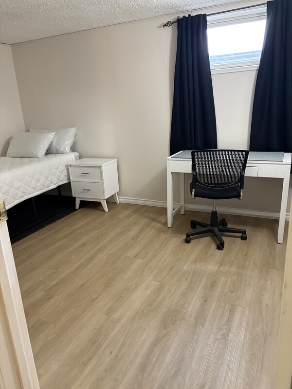  AA(Full Room)  -  Near U of M. very near BUS,   - Gallery -  1