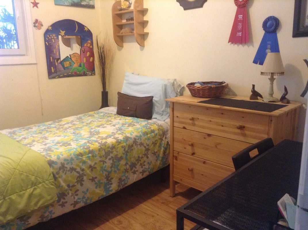  Room 2(Full Room)  -  Typical Canadian Home  - Gallery -  1
