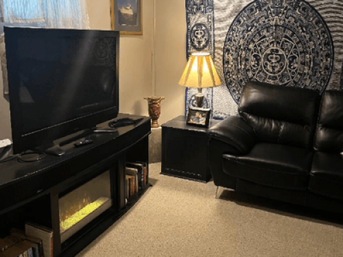 Excellent location full suite avail