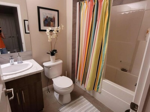 Basement room at Auburn Bay - Gallery - 36