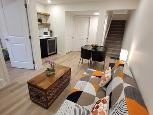 Basement room at Auburn Bay - Gallery - 26