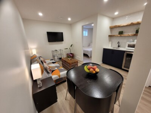 Basement room at Auburn Bay - Gallery - 34