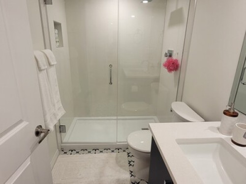 Basement room at Auburn Bay - Gallery - 28