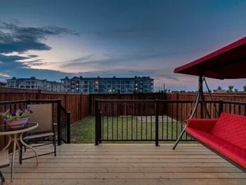 cosy-duplex-near-the-lake-calgary-204313757720240815014606AM