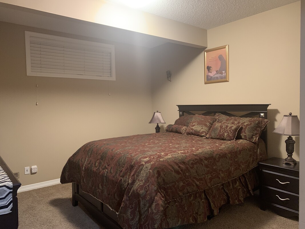 Basement Suite(Single Bed) - 1