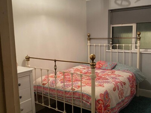 2 room available in a large house 
