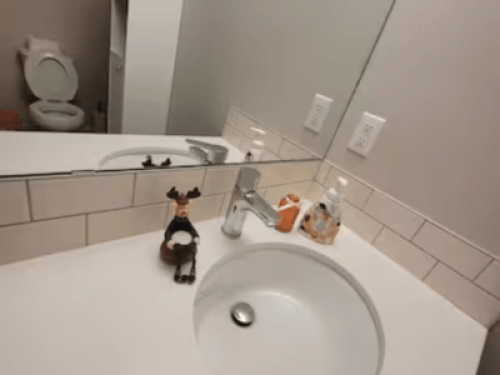 Comfy guest room with private bath - Gallery - 12