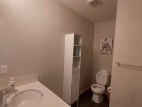 Comfy guest room with private bath - Gallery - 15