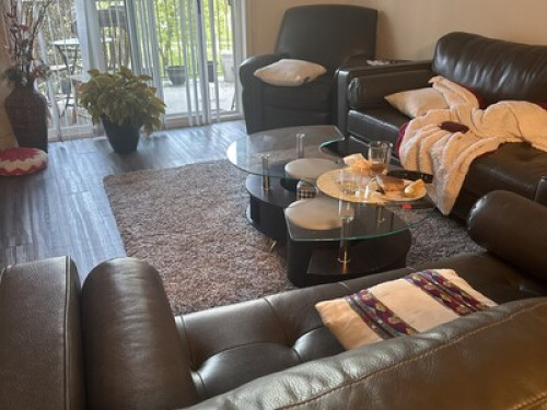 2 bedroom and two bathrooms 