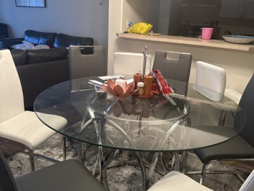 2 bedroom and two bathrooms 