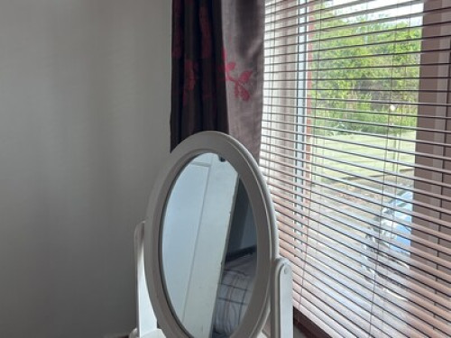 Canterbury, ensuite shower, own wc