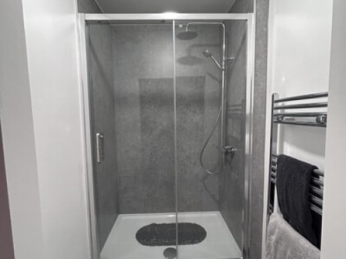 Canterbury, ensuite shower, own wc