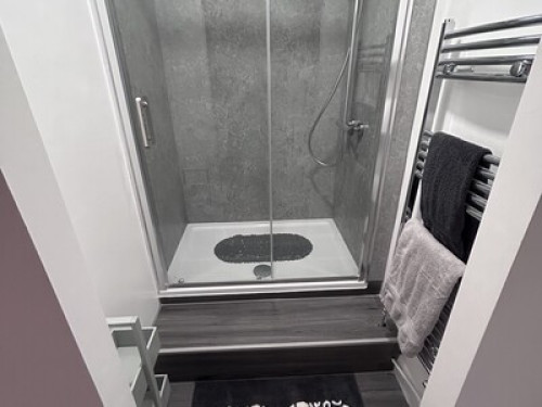 Canterbury, ensuite shower, own wc  - Gallery -  5