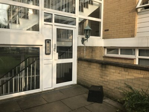 Quite, Light and Airy Room