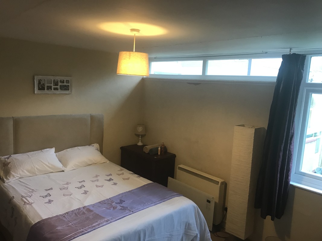  Bedroom 1(Single Bed)  -  Quite, Light and Airy Room  - Gallery -  1