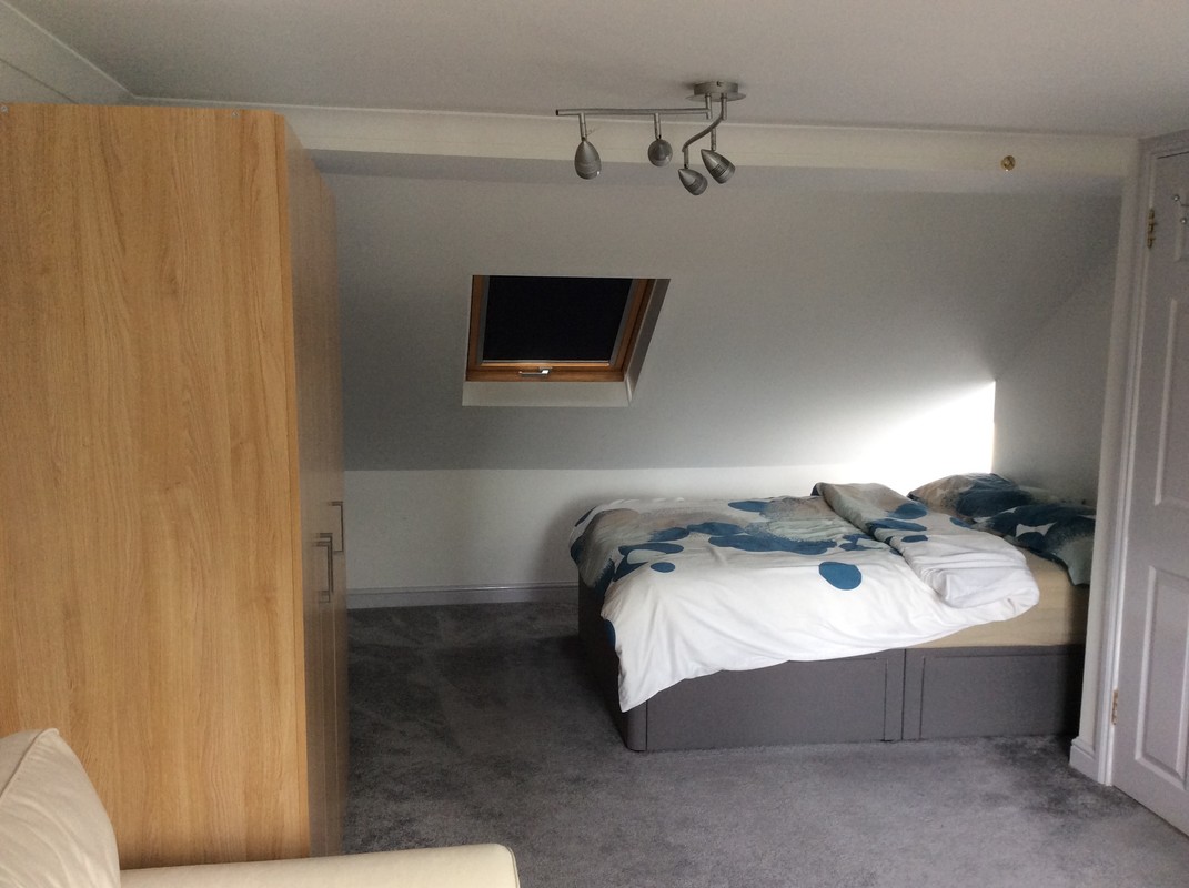  Attic Conversion With En-Suite (Full Room)  -  Homely with en-suite (Female only)  - Gallery -  1