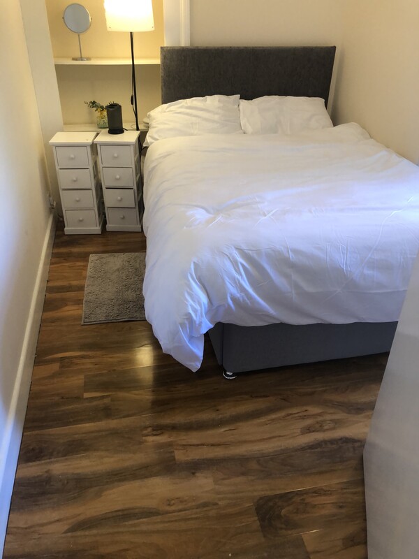 En-Suite Bedroom 1 (Full Room) - The Strand Beach House - Gallery - 1