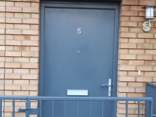 New flat at convenient location - Gallery - 6